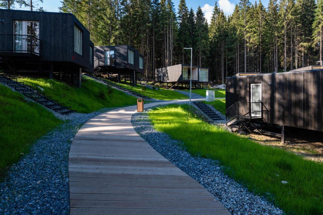 Hotel Bjoernson Jasna & Bjoernson Tree Houses เดมานอฟสกา โดลินา ภายนอก รูปภาพ