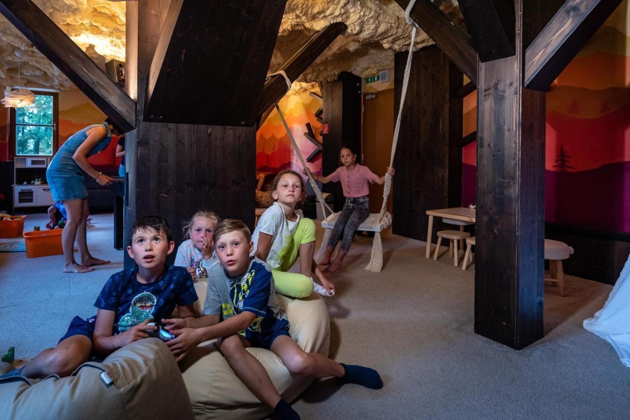 Hotel Bjoernson Jasna & Bjoernson Tree Houses เดมานอฟสกา โดลินา ภายนอก รูปภาพ