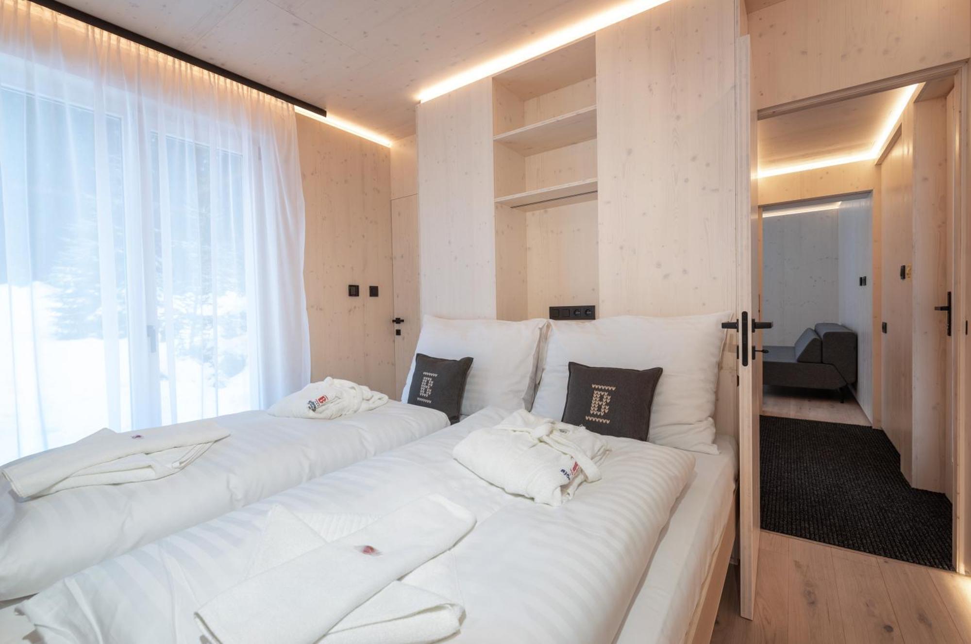 Hotel Bjoernson Jasna & Bjoernson Tree Houses เดมานอฟสกา โดลินา ภายนอก รูปภาพ